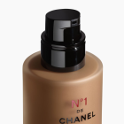 CHANEL N°1 De Chanel Revitalisierende Foundation Verleiht Leuchtkraft - Spendet Feuchtigkeit - Schützt