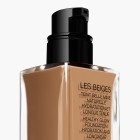 CHANEL Les Beiges Foundation Feuchtigkeitsspendende Foundation Mit Langem Halt Für Einen Natürlich Frischen Teint