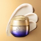 Shiseido Vital Perfection Uplifting and Firming Advanced Cream Enriched Nachfüllbar