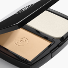 CHANEL Ultra Le Teint Kompakt-make-up Für Höchste Perfektion. Extrem Langanhaltend. Hoher Tragekomfort.