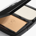 CHANEL Ultra Le Teint Kompakt-make-up Für Höchste Perfektion. Extrem Langanhaltend. Hoher Tragekomfort.