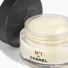 CHANEL N°1 De Chanel Revitalisierende Augencreme Gegen Augenschatten Und Schwellungen - Glättet